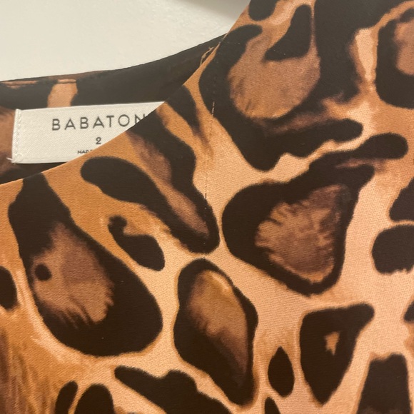 Stunning, stylish dress from Babaton size 2 - Picture 3 of 4